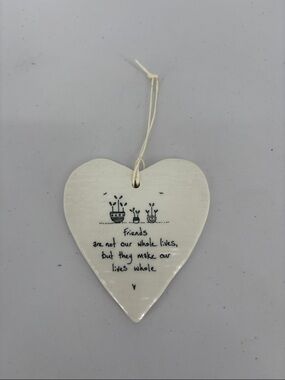 🐯 White Heart Hanging Plaque with Friendship Quote